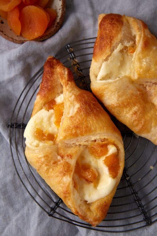Apricot Cream Cheese Crescent Pinwheels