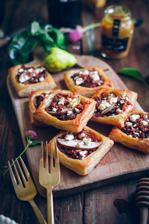 Bacon and Caramelized Onion Puff Pastry Bites