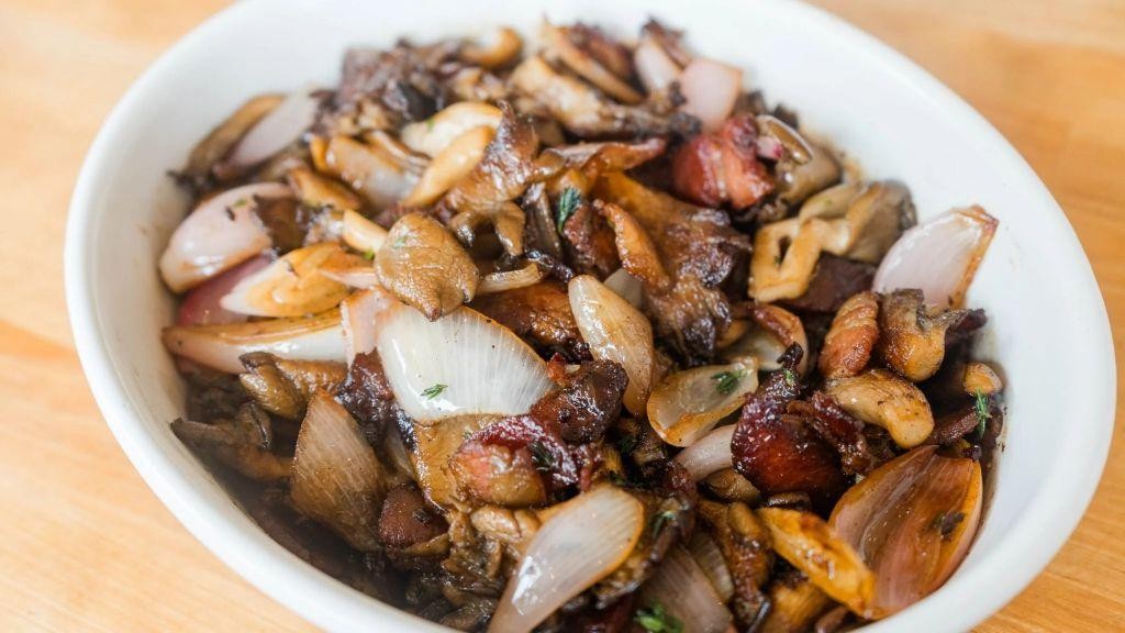 Bacon and Onion Sautéed Mushrooms