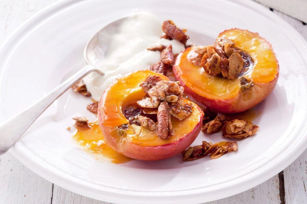 Baked Apples with Honey and Nuts