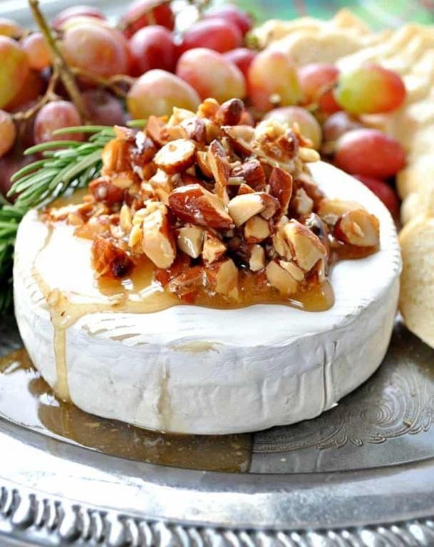 Baked Brie with Honey and Almonds