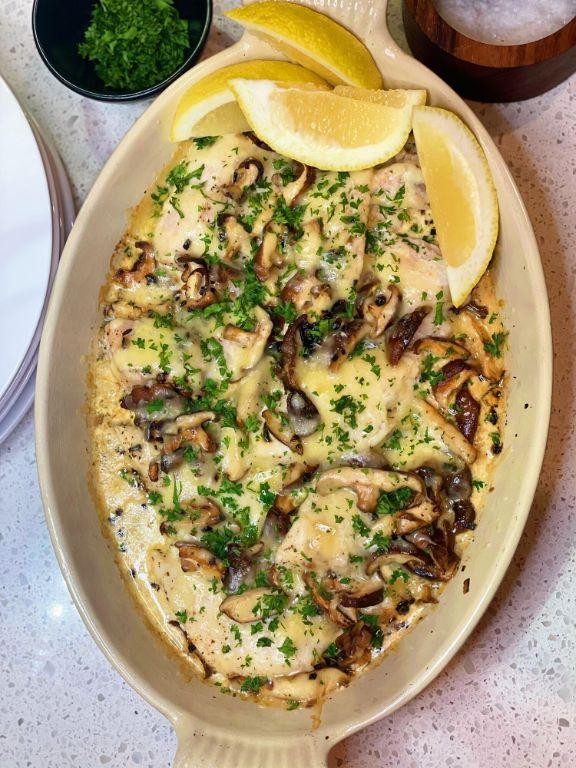 Baked Cod with Mushrooms and White Wine