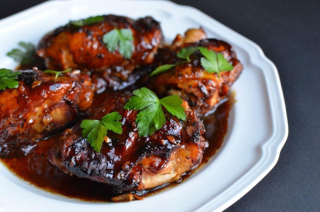 Balsamic Glazed Crockpot Chicken Legs