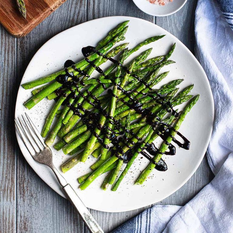 Balsamic Glazed Steamed Asparagus