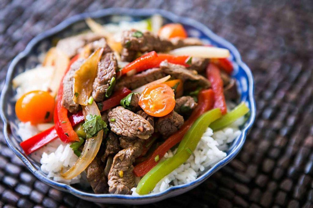 Beef Cube Stir-Fry with Bell Peppers