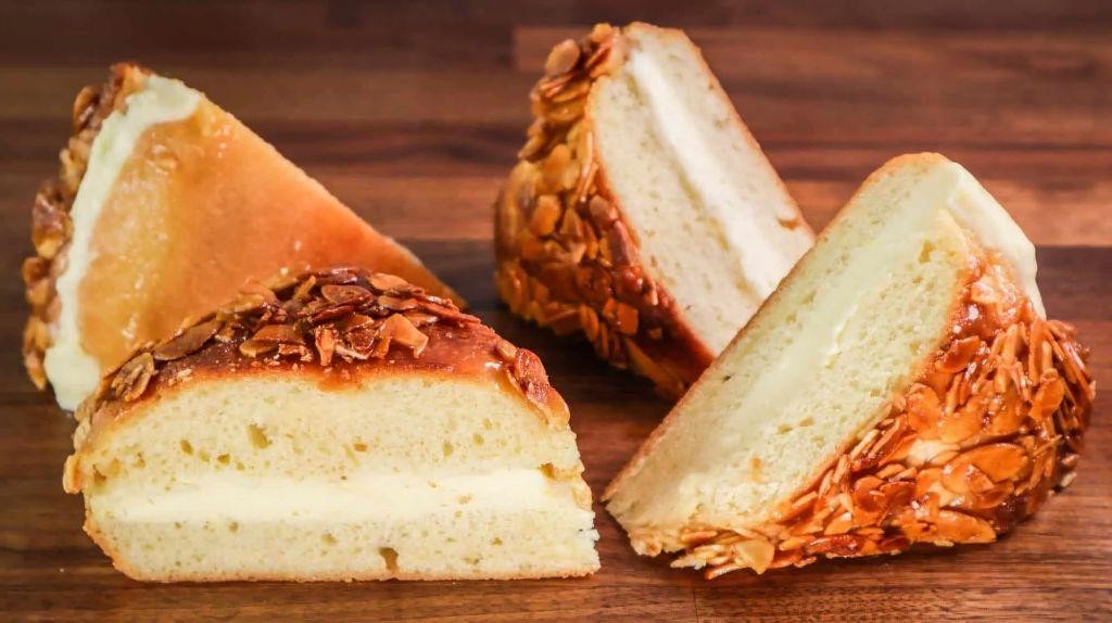 Bienenstich Bread (Bee Sting Bread)