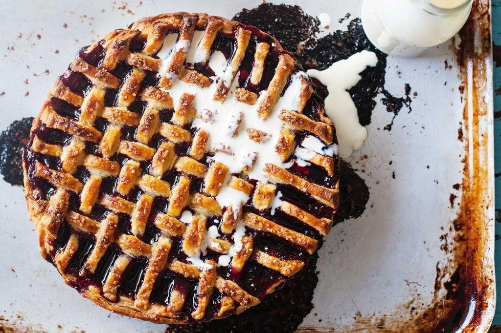 Blackberry and Ginger Pie
