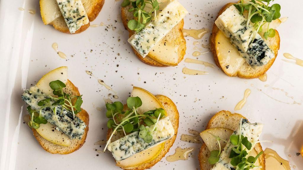 Blue Cheese and Honey Crostini