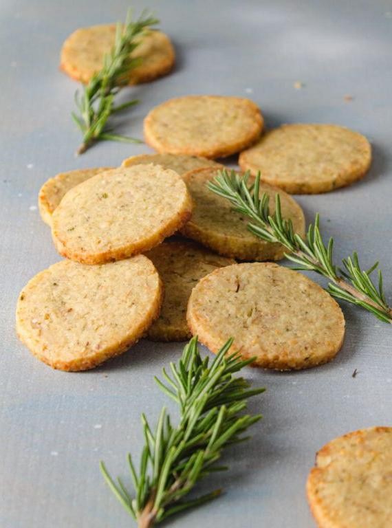 Blue Cheese and Walnut Cookies