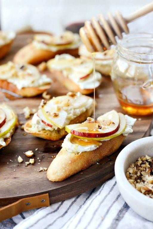 Blue Cheese and Walnut Crostini