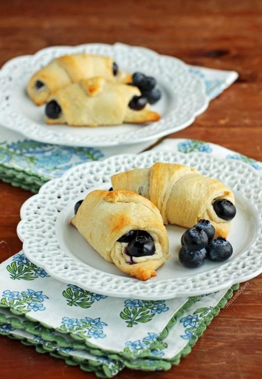Blueberry Cream Cheese Crescent Roll Pastries