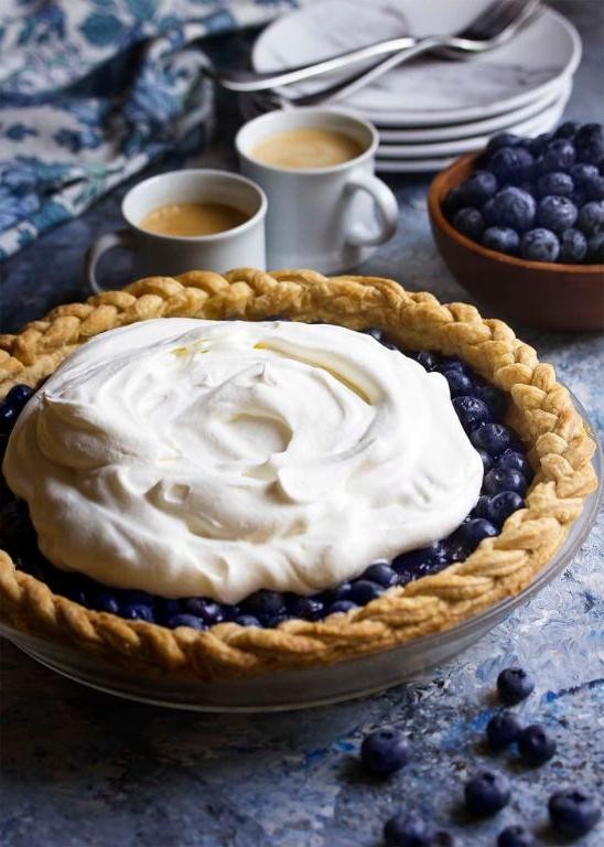 Blueberry Cream Pie with Whipped Topping
