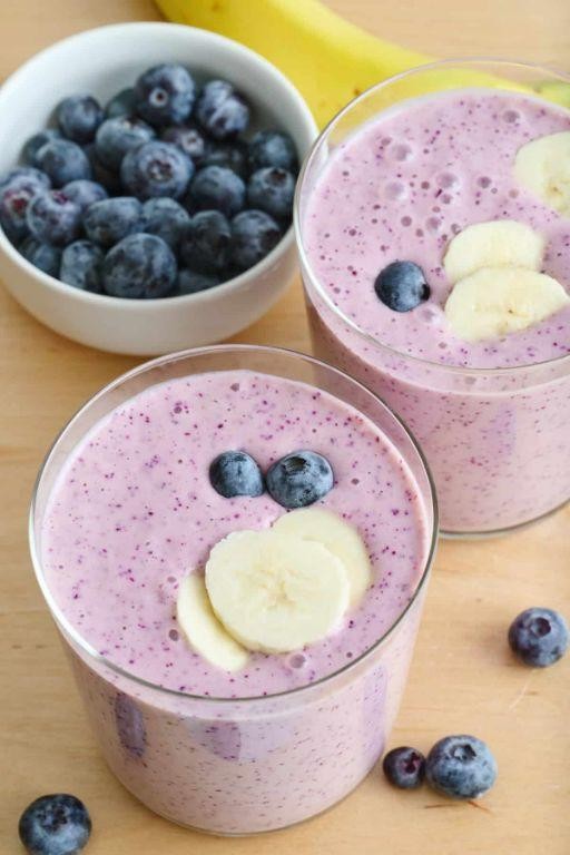 Blueberry Smoothie with Banana and Almond Milk