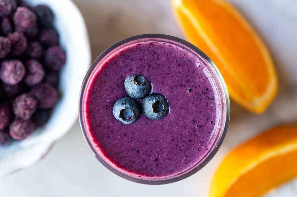 Blueberry Smoothie with Frozen Blueberries