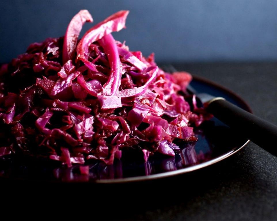 Braised Red Cabbage with Apples and Balsamic