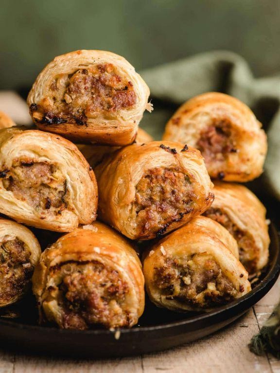 Breakfast Sausage Rolls with Puff Pastry