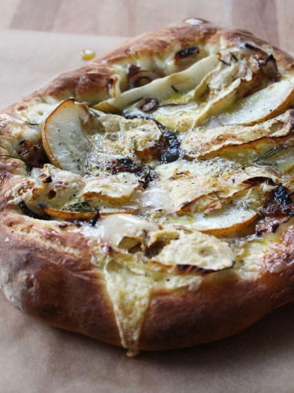 Brie and Caramelized Pear Pizza