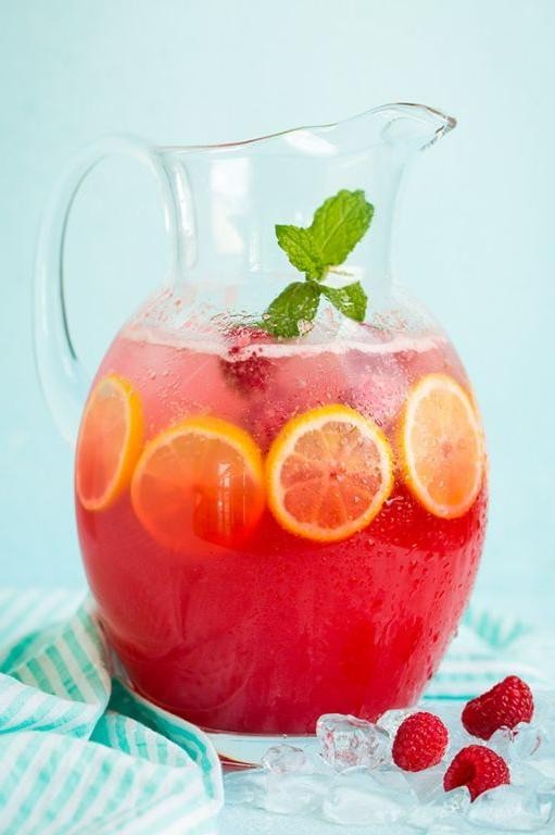 Bubbly Raspberry Lemonade Cocktail