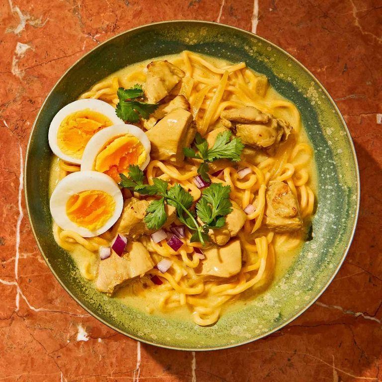 Burmese Coconut Chicken Soup