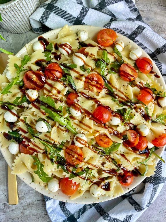 Caprese Pasta Salad with Balsamic Glaze