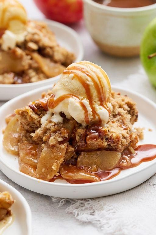 Caramel Apple Crisp