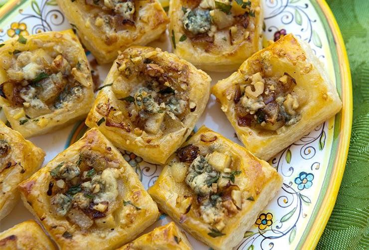 Caramelized Pear and Blue Cheese Puff Pastry Bites