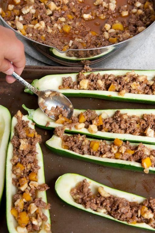 Carne Molida Stuffed Zucchini Boats