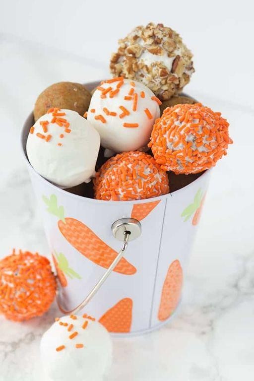 Carrot Cake Pops with Cream Cheese Frosting