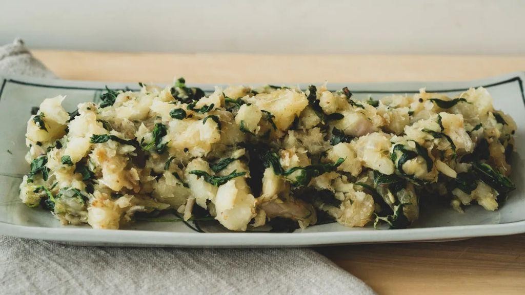 Cassava and Spinach Stir-Fry