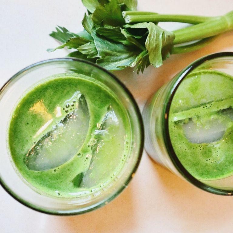 Celery and Lemon Cleansing Smoothie