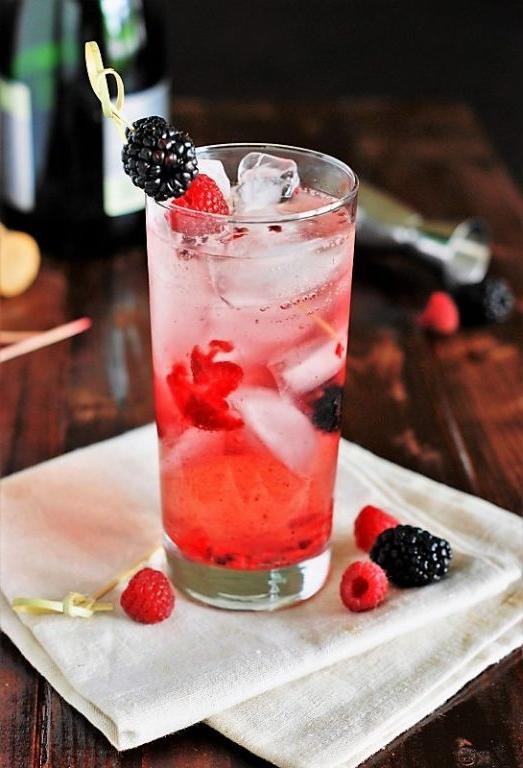 Champagne Cobbler with Fresh Berries