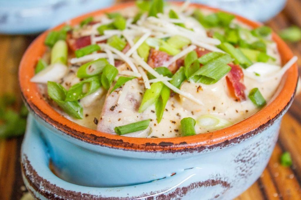 Cheesy Clam Chowder with Gruyère