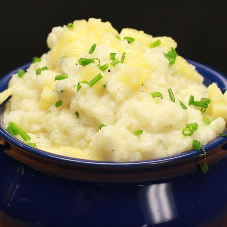 Cheesy Mashed Cauliflower with Cheddar