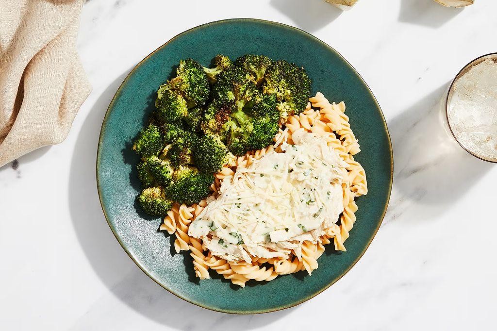 Chicken Alfredo Factor Pasta