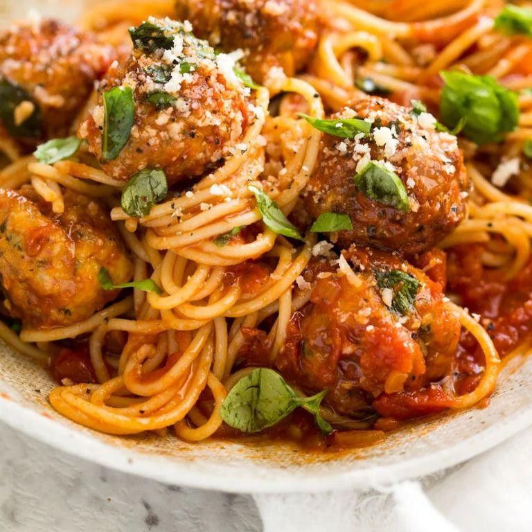 Chicken Marinara Meatballs with Spaghetti