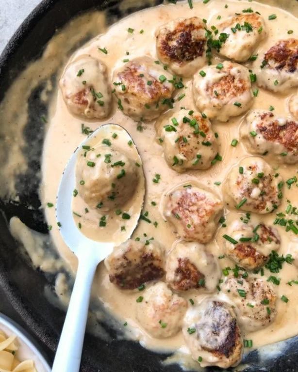 Chicken Marsala Meatballs in Creamy Sauce