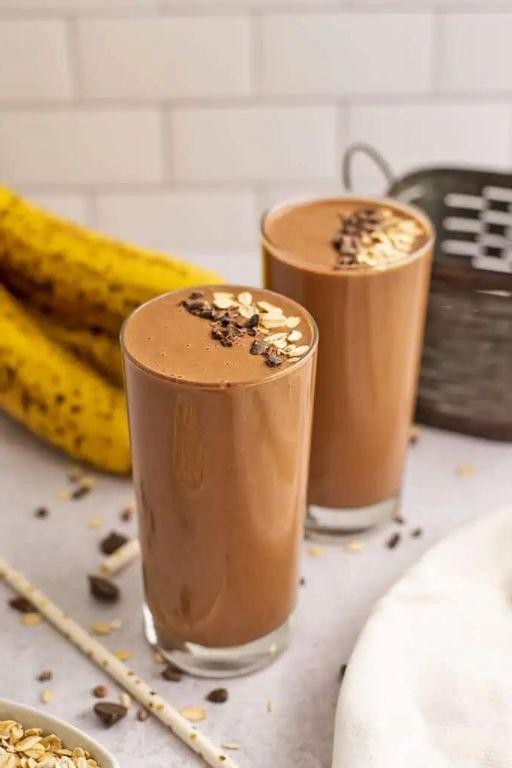 Chocolate Banana Oatmeal Smoothie