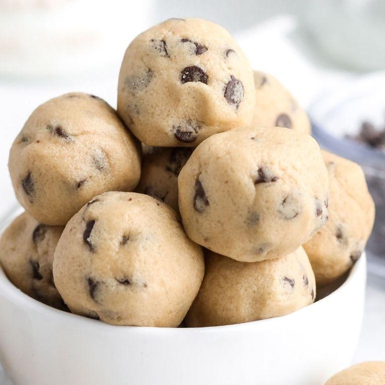 Chocolate Chip Cookie Dough No Bake Bites