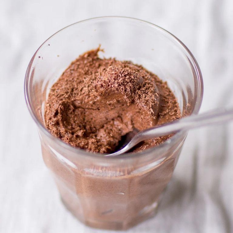 Chocolate Mousse with Whipped Egg Whites