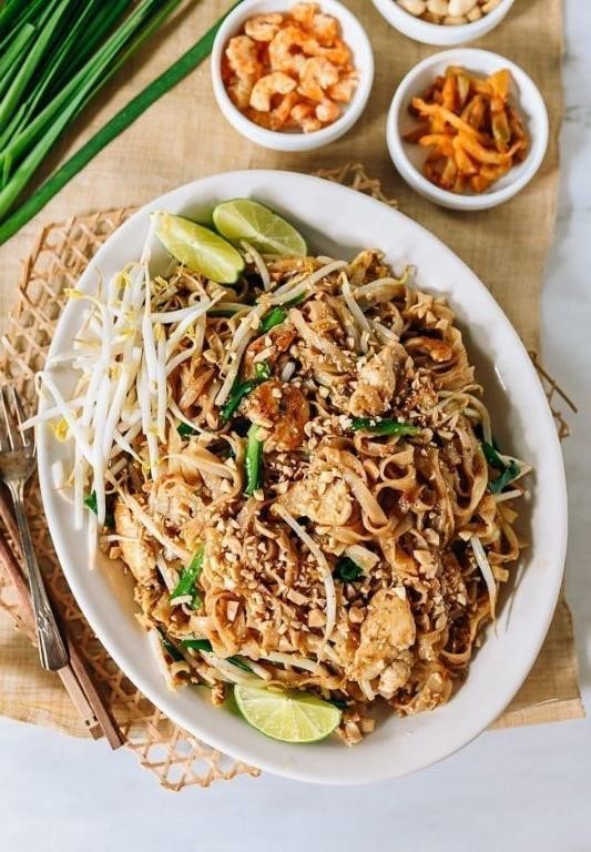 Classic Chicken Pad Thai with Tamarind Sauce