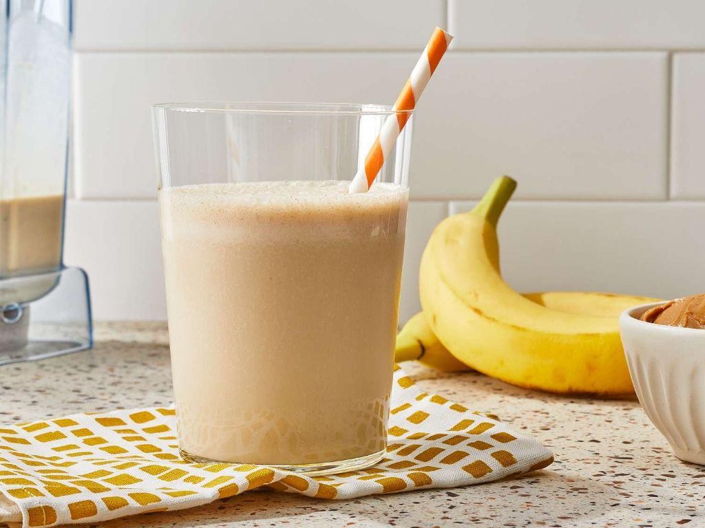 Classic Peanut Butter Banana Smoothie