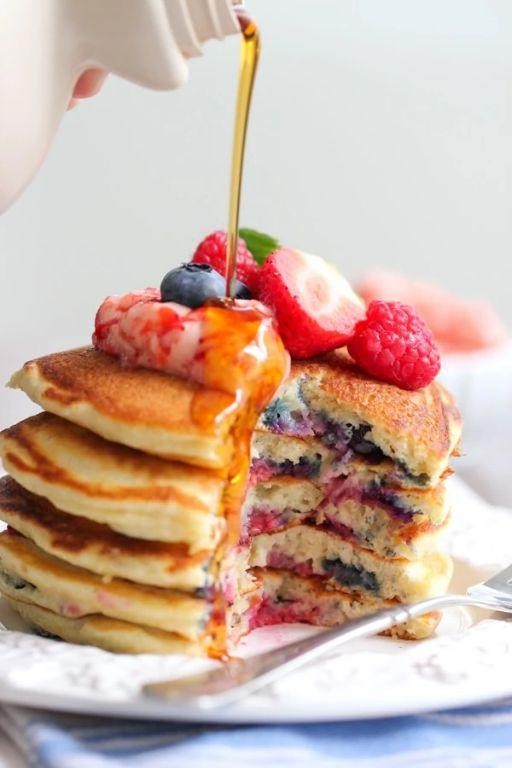 Cloud-Like Egg White Pancakes with Fresh Berries