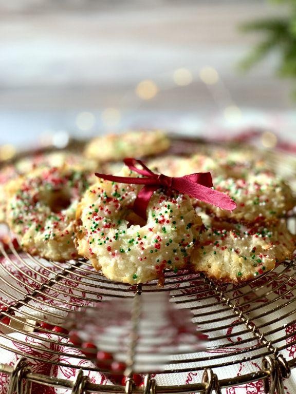 Coconut Lime Wreath Cookies