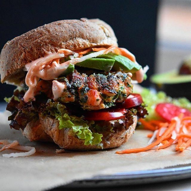 Coho Salmon Burgers with Sriracha Aioli
