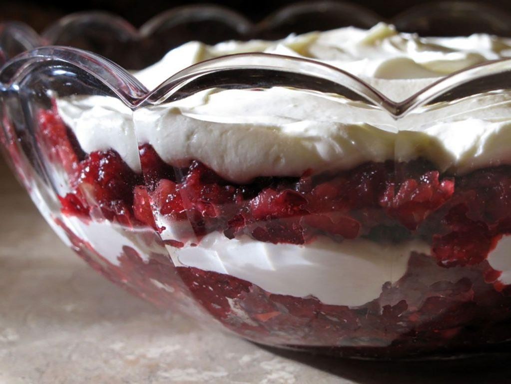 Creamy Cranberry Jello Parfait
