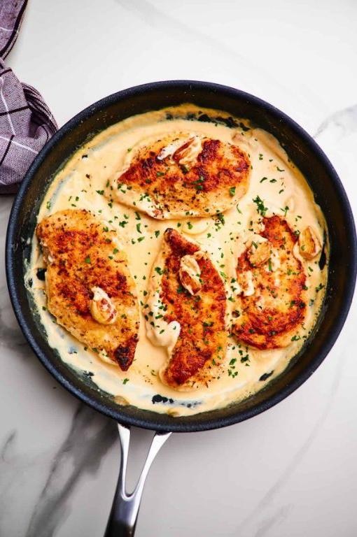 Creamy Garlic Chicken Marinara Skillet