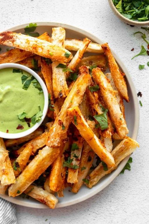Crispy Cassava Fries with Spicy Aioli