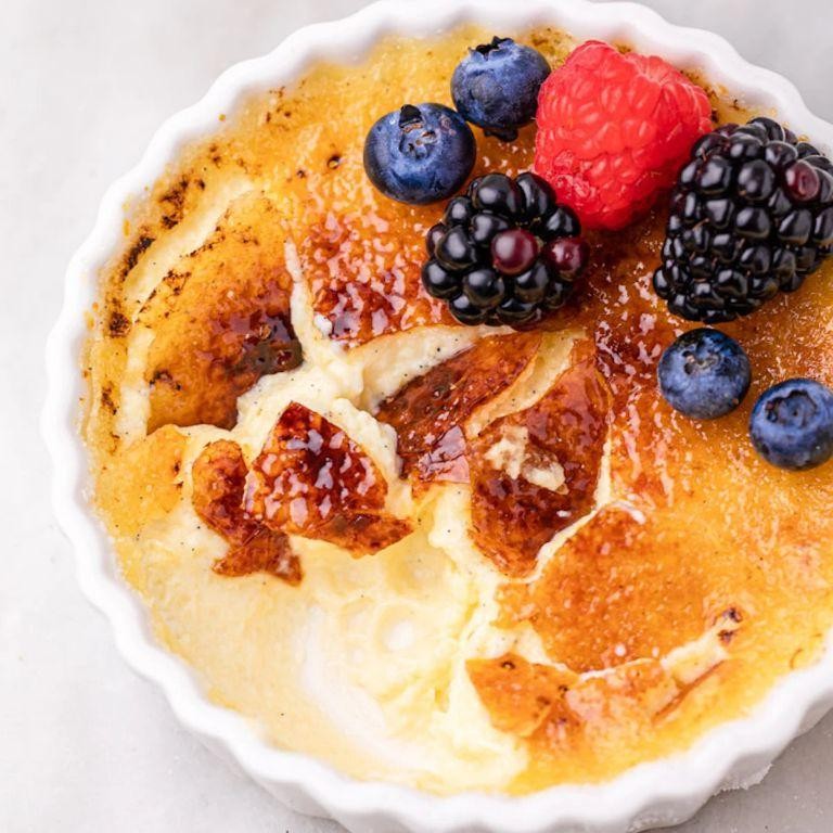 Crème Brûlée with Vanilla Bean