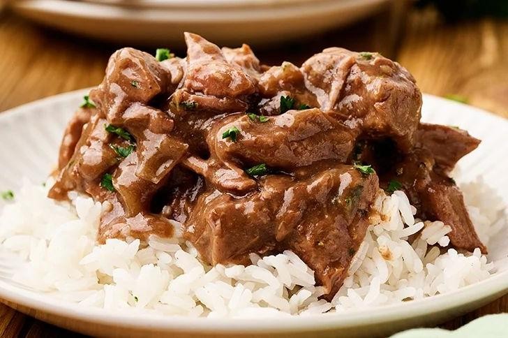 Crock Pot Beef Tips and Rice