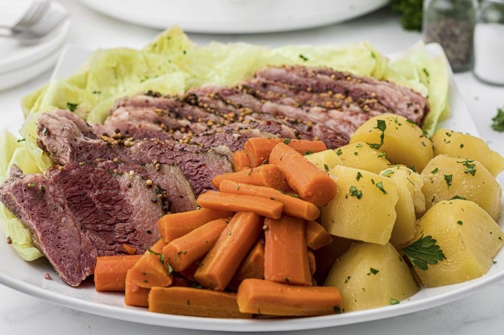 20 Delicious Crock Pot Recipes for Corned Beef and Cabbage Classic